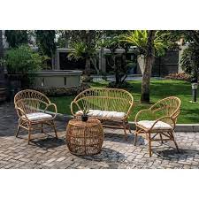 Pour un salon de jardin complet, coordonner la table avec les chaises de jardin et transats assortis. Salon De Jardin En Rotin Naturel Avec Coussin 4 Personnes Bassano Eboutikmart