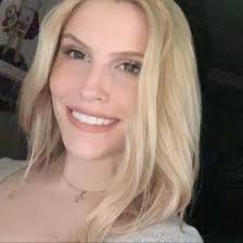 Abby Raines's Instagram, Twitter & Facebook