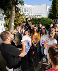 Magistrați (judecători, procurori), avocați, notari publici, executori judecătorești, consilieri juridici, auxiliari în magistratură. Despre Facultate Facultatea De Drept