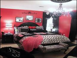 Any room of your home living room, bedroom, kitchen, and even bathrooms can look charming, unique and elegant. Paris Bedroom Decor Ideas Household Furniture