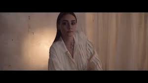 Esra Bilgiç Nudes - Behind The Scenes Look at Her Private Life