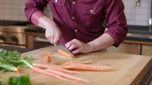 However, you can't get the perfect uniformity that you desire and you can't do it in seconds. Video Two Ways To Julienne Carrots The Splendid Table