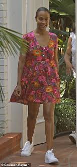 Maybe you would like to learn more about one of these? Zoe Saldana Looks Fab In Pink Floral Frock While Visiting A Friend In La With Husband Marco Perego Aktuelle Boulevard Nachrichten Und Fotogalerien Zu Stars Sternchen