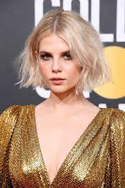 Get Ready For The 2020 Golden Globes By Reminiscing About Last Year S Looks Thick Hair Styles Short Hair Styles Hair Inspiration