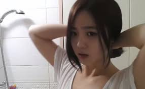 [เวอร์ชั่นเต็ม] Doorknob  สาวเกาหลีที่สวยบริสุทธิ์ซึ่งโด่งดังมากในเวลานั้นอดไม่ได้ที่จะเงี่ยนขณะอาบน้ำในห้องน้ำผลักลูกบิดประตูเข้าไปในหีของเธอแล้วผลักเธออย่างดุเดือด!