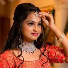 Reshma Prasad's Instagram, Twitter & Facebook