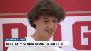 Wilcox Middle School quarterback defies the odds to play the game he loves