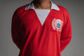 Selain menjadi wadah bagi kolektor jersey, komunitas ini juga aktif bergerak di bidang sosial dan kemanusiaan. Txtdarigenesa On Twitter Class Is Permanent Introducing Persija Legend S New Kit Inspired By The 1970 S The Kit Are Produced Closely Like The Old One To Bring Back Memories For The Legend With