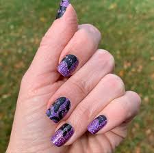 Wipe your finger tips with alcohol pads before application (make sure it's fully dry) so that you reduce the oil transferring on to the sets as you apply. Racheal Smith Posts Facebook
