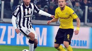 Chiellini präsentierte schiedsrichter marco rodriguez auch gleich nach der aktion seine schulter, der das war etwa auch bei der wm 2006 bei einem faustschlag von deutschlands torsten frings. Juve Beschwort Wm Geist Von 2006 Baden Online Nachrichten Der Ortenau Offenburger Tageblatt