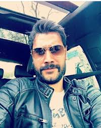 Afnan Abu Kassem Adli Kullanicinin Idol Panosundaki Pin Yildiz