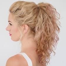 Even if you're throwing up day two or three hair, you can spray high shine. 17 Beautiful Ways To Style Blonde Curly Hair Curly Hair Styles Naturally Hair Romance Curly Hair Styles
