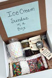 A gift finder with hundreds of gift ideas to suit all budgets and occasions. Pin Auf Presents