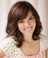 A short stack at the back of the head provides height and flair for this sassy cut. Pin On Fashion