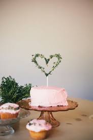 15 Small Wedding Cake Ideas That Are Big On Style Diy Wedding Cake Topper Small Wedding Cakes Diy Wedding Cake