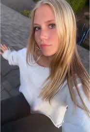 Phoebe Parker's Instagram, Twitter & Facebook