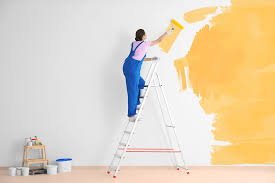 Untuk cat rumah yang mempunyai interior rumah minimalis, bisa anda gunakan gunakan cat rumah yang sangat bagus atau berkualitas dan ini salah satu memiliki daya tahan yang. Cara Mengecat Tembok Yang Tepat Supaya Warna Tahan Lama Depo Bagoes Bangunan