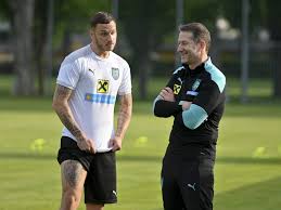 Lainer, laimer, schlager, sabitzer, ulmer; Marco Arnautovic Mit Emotionalen Auftritt Vor Fussball Em Corona Impfung Vienna At