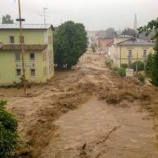 Auf agrarwetter.net finden sie das aktuelle agrarwetter für simbach am inn sowie ausführliche wetterprognosen für über 70.000 orte in deutschland, österreich, schweiz, italien und frankreich. Simbach Am Inn Mann Findet Vergrabene Ersparnisse Wieder Der Spiegel