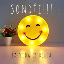 ????Sonríe!!!... La vida es bella???? . . . #modasocialfeminina #modaeco  #modaeconómica #modafemeninard #vestidosdepaca #ropadepacas #ropademujeres  #losminas #santodomingoeste #ropadepacas #blusascortas #vestidofloral  #shortshorts #shortparaembarazadas ...