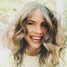 Shelley Hennig Icon Tumblr Pesquisa Google Series De Tv Famosos Scott Mccall