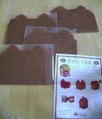 The Candy Cottage Gingerbread House Party Pack Holiday Memories Sweet Easy Review Mommy S Memorandum