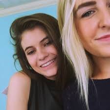 Ella Saunders (@egsaunderss)