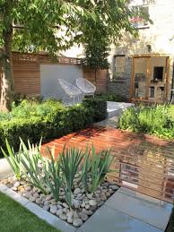 46 Beautiful Small Garden Design Ideas To Maximize Your Yard Popy Home Small Backyard Patio Small Backyard Design Patio Landscaping
