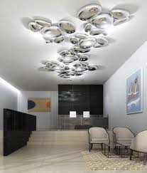 Deckenleuchte Reflektierende Korper Aus Spritz Thermoplast Mit Metallic Oberflache Leuchtkorper Aus Aluminiumd Ceiling Lights Apartment Lighting Ceiling Lamp