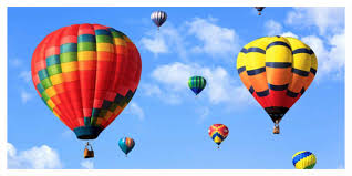 Les Ballons Dirigeables Dans Le Ciel Charentais