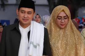 Novi rahman hidayat, s.sos., m.m. Perjalanan Karir Bupati Nganjuk Dan Istri Di S Way
