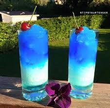 Antarctic Freezer Cocktail For More Delicious Recipes And Drinks Visit Us Here Www Tipsybartender Com Alcoholic Drinks Drinks Liquor Drinks
