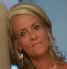 Laura Vanderburg's Instagram, Twitter & Facebook