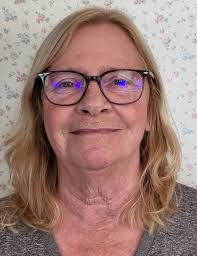 Karen Charron's Instagram, Twitter & Facebook