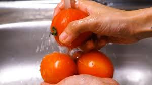 Boleh la belajar buat jus kurma bagi sesedap rasa nanti bila tiba bulan ramadhan atau bulan puasa dah boleh agak sukatan yang sesuai. How To Make Tomato Juice With Pictures Wikihow