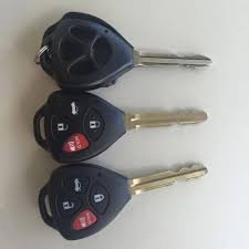Caranya tekan butang di belakang kunci. Pemilik Kereta Ini Hilang Kunci Nik Autokey Sdn Bhd Facebook