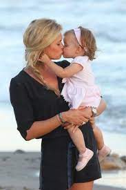 Waar bas smit eerst nog bekend stond als 'de man van', is hij inmiddels bijna net zo bekend als vrouwlief nicolette van dam. Lola Lily Smit Ø¯Ø± ØªÙˆÛŒÛŒØªØ± Kusje Voor Mama Http T Co Knu6hcjn4a