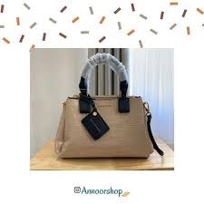 Ck Idr 310rb Size 24x18x12 Cm Black Beige Green Best Seller Restock In 2020 Beige Top Handle Bag Bags