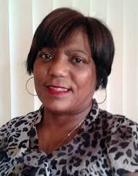 Family honours mother's dying wish by donating gift bags to cancer patients