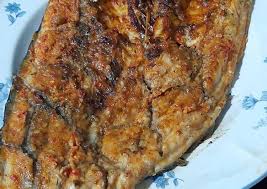 Ikan bawal•jeruk nipis•garam•minyak untuk menggoreng ikan•bawang merah•bawang putih•cabai merah•cabai rawit. Resep Ikan Patin Bakar Maknyus 9 Langkah Yang Lezat