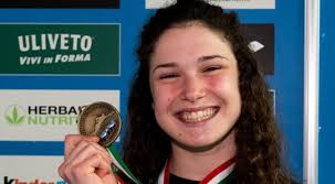 Salvato nella pagina i miei bookmark Mondiali Nuoto Benedetta Pilato Vince L Argento Nei 50 Rana