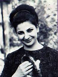 Родилась 30 мая 1946 года в ташкенте. Biografiya Roksany Babayan Put K Slave Biografiya Semya I Lichnaya Zhizn Roksany Babayan Kto Muzh Roksany Babayan