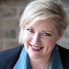 Kellie Austin's Instagram, Twitter & Facebook