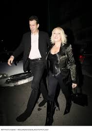 Now i, paul, myself urge kjv: Nasos Galakteros Treis Gamoi Dyo Diazygia Kai Dyo Paidia Star Gr