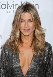 17 Times You Wished You Had Jennifer Aniston S Cool California Girl Hair Jennifer Aniston Style Haar Styling Frisuren Lang