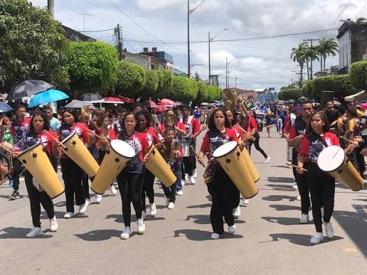 🇧🇷✨ Hoje Goiana viveu um lindo 7 de setembro! O desfile cívico trouxe à rua nossa história, cultura e o orgulho de ser brasileiro. 📸 Confira alguns cliques de hoje.