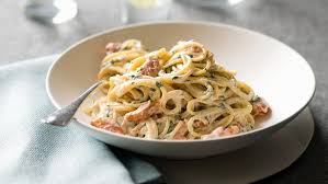 Lachsnudeln Rezept Fur Nudeln Mit Lachs Bayern 1 Radio Br De