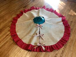 So, when i saw ashley johnston's tutorial for a ruffle christmas tree skirt, i knew it was my next d.i.y. How To Make A Rustic Ruffle Edge Tree Skirt The Way Homestead