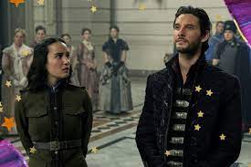 Em um mundo destruído pela guerra, a órfã alina starkov descobre que tem poderes extraordinários e vira alvo de forças sombrias. Sombra E Ossos Netflix Libera Primeiro Trailer De Serie Os Geeks
