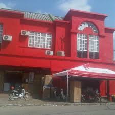 Thus, you may notice the signboards; Kemudi Timur Elektronik Sdn Bhd 36 Clientes